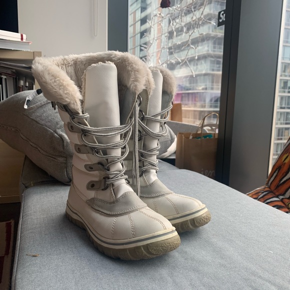 ❄️steve madden slushee faux fur winter boots❄️ - Picture 3 of 9